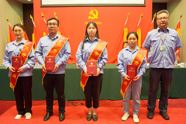 优良通讯员   网站.png